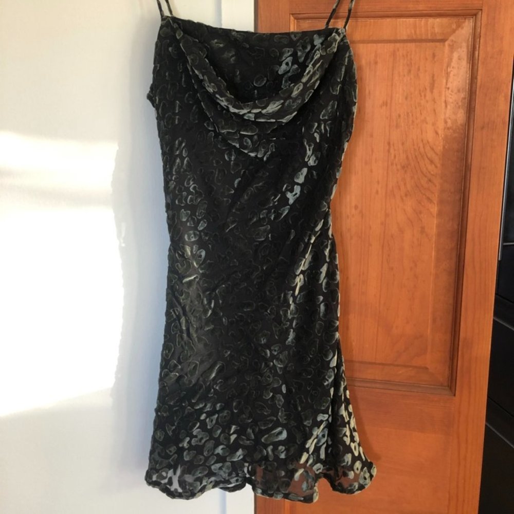 New With Tags - ASTR Velvet Detail Dark Green Mini Dress (Size S)